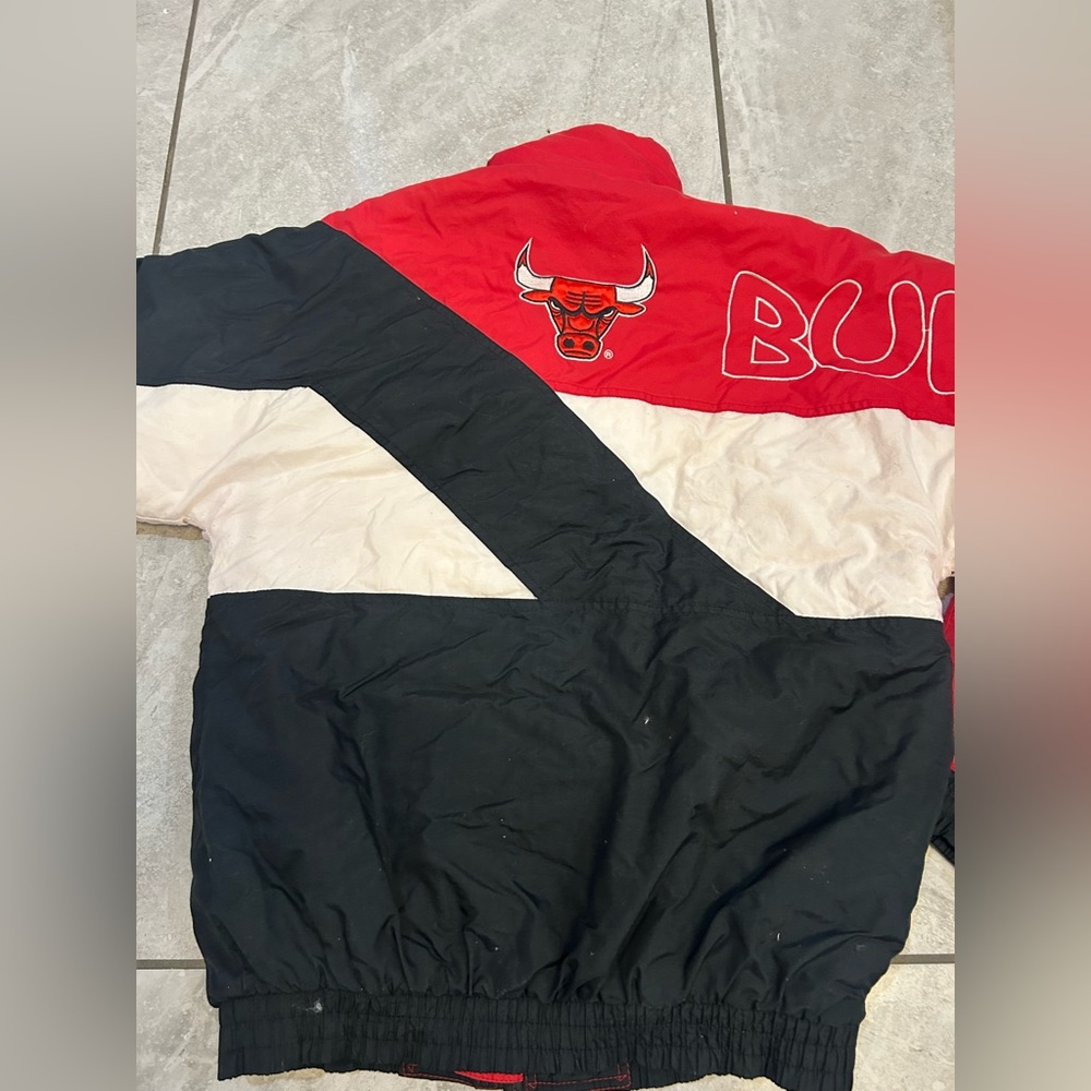 Vintage 1990s Chicago Bulls NBA Pro Player small Puffer Jacket - Picture 6 of 9